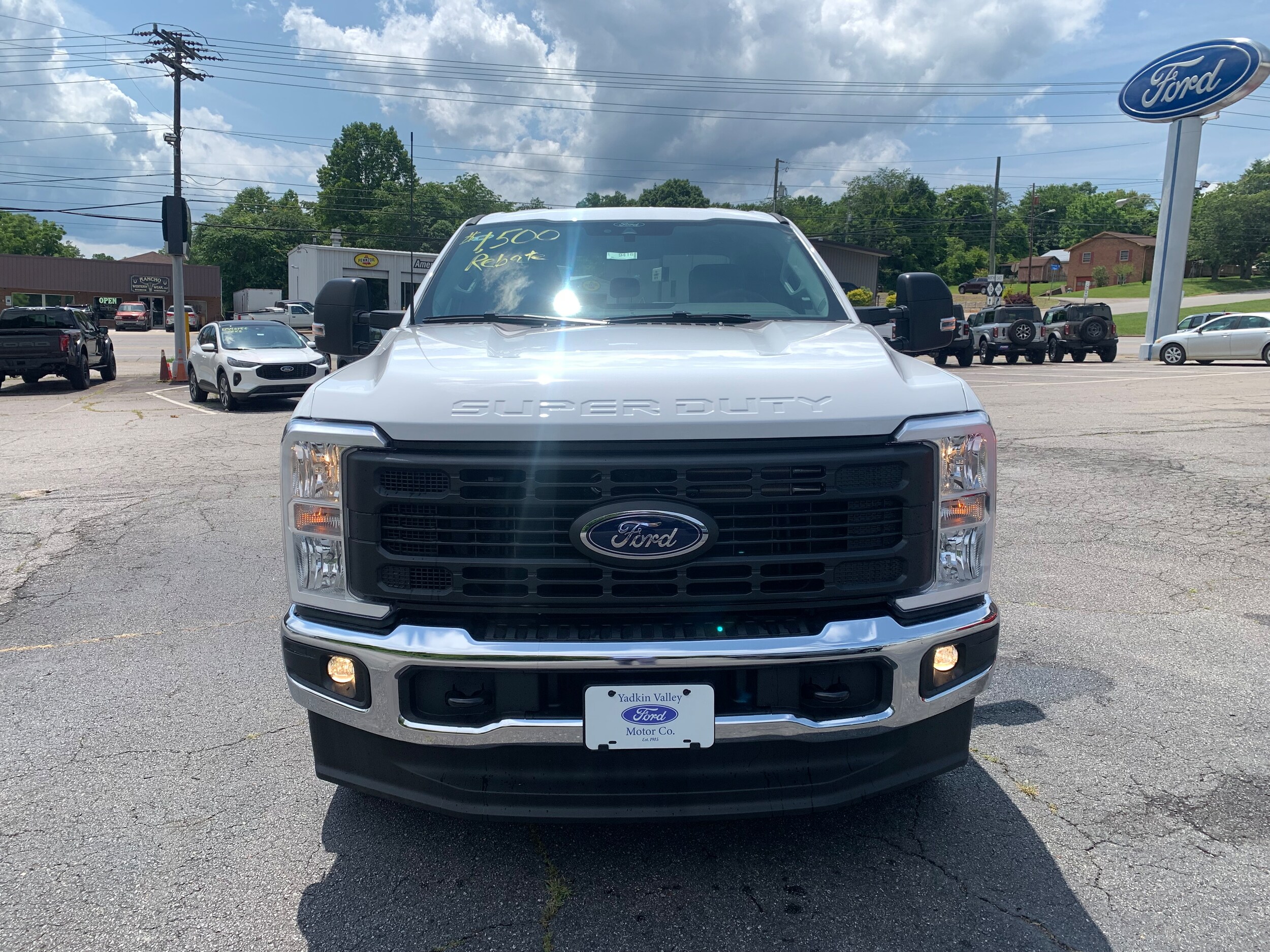 2025 Ford F-250 XL photo 2