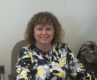 Staff member Jenny Brown from ID_46d877