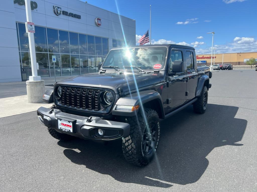 New 2025 Jeep Gladiator WILLYS 4X4 Pickup