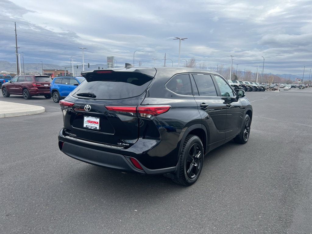 2023 Toyota Highlander L - Photo 6