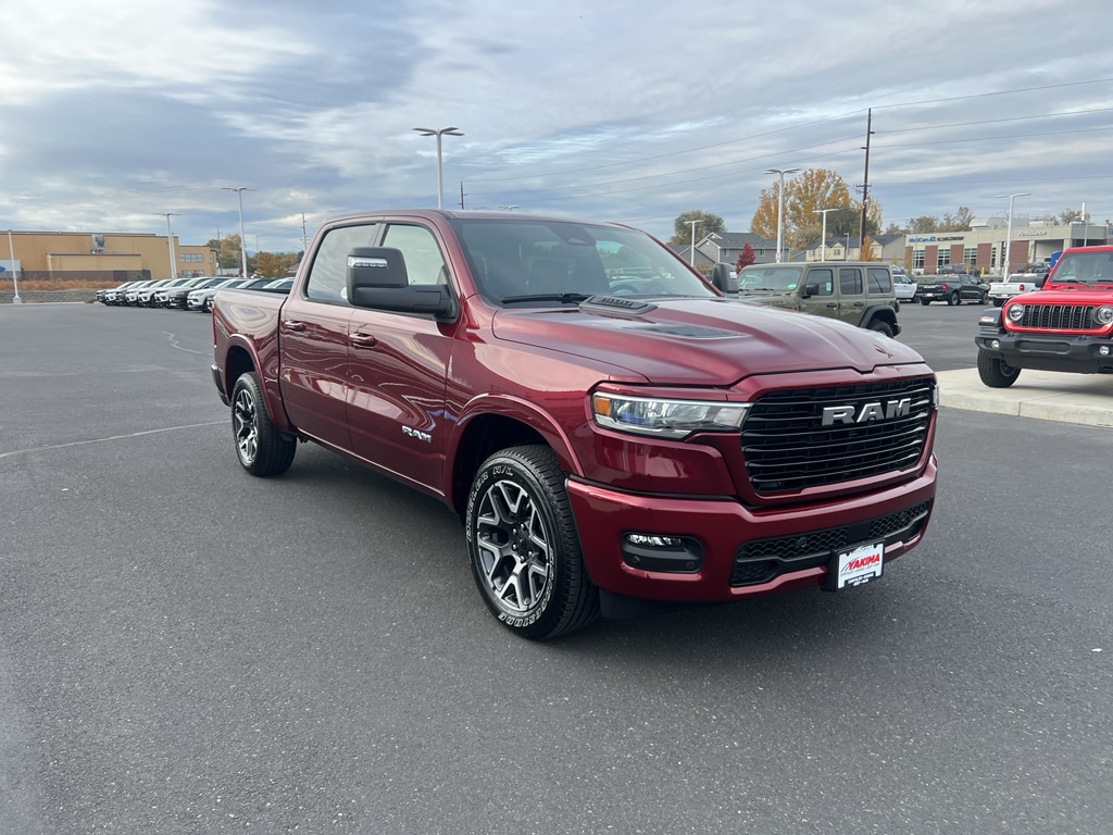 New 2026 Ram 1500 LARAMIE CREW CAB 4X4 5'7 BOX Pickup