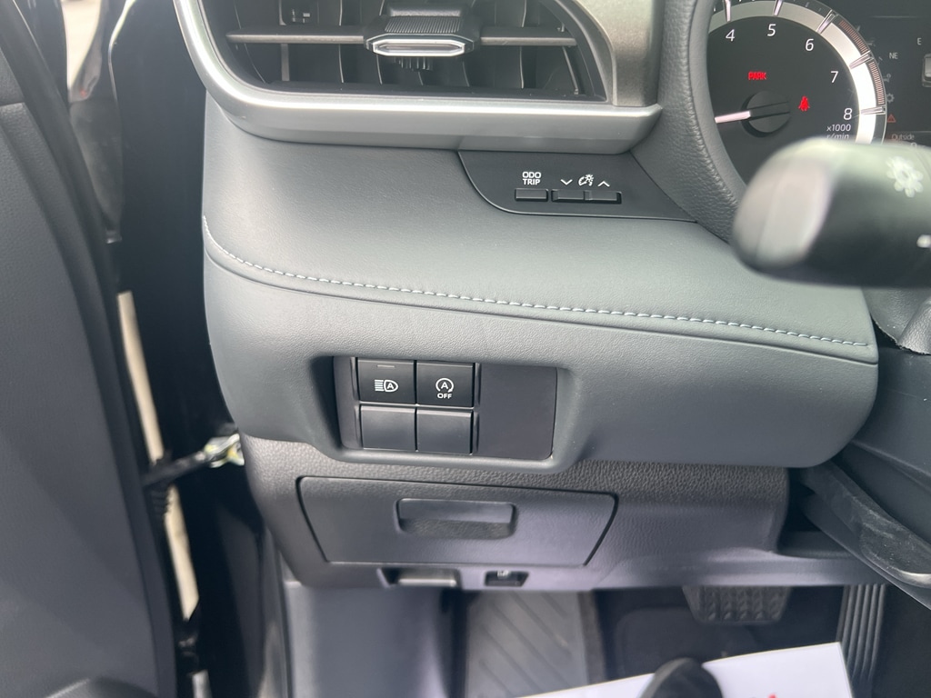 2023 Toyota Highlander L - Photo 19