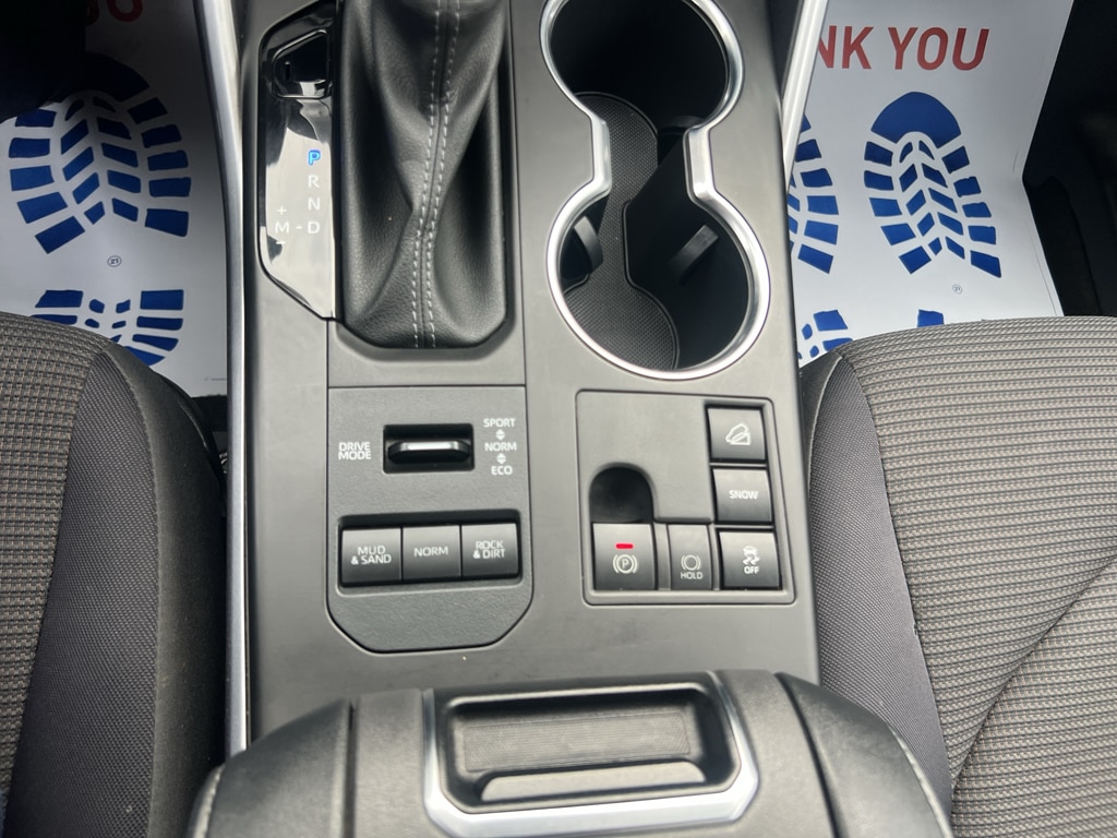 2023 Toyota Highlander L - Photo 15