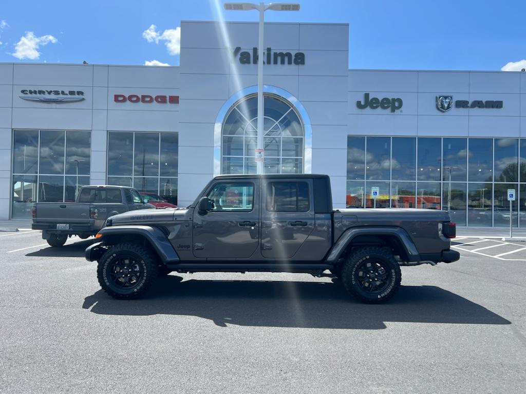 2025 Jeep Gladiator Willys's photo