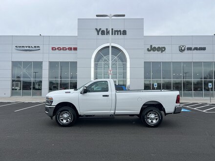 2026 Ram 2500 TRADESMAN REGULAR CAB 4X4 8' BOX Pickup