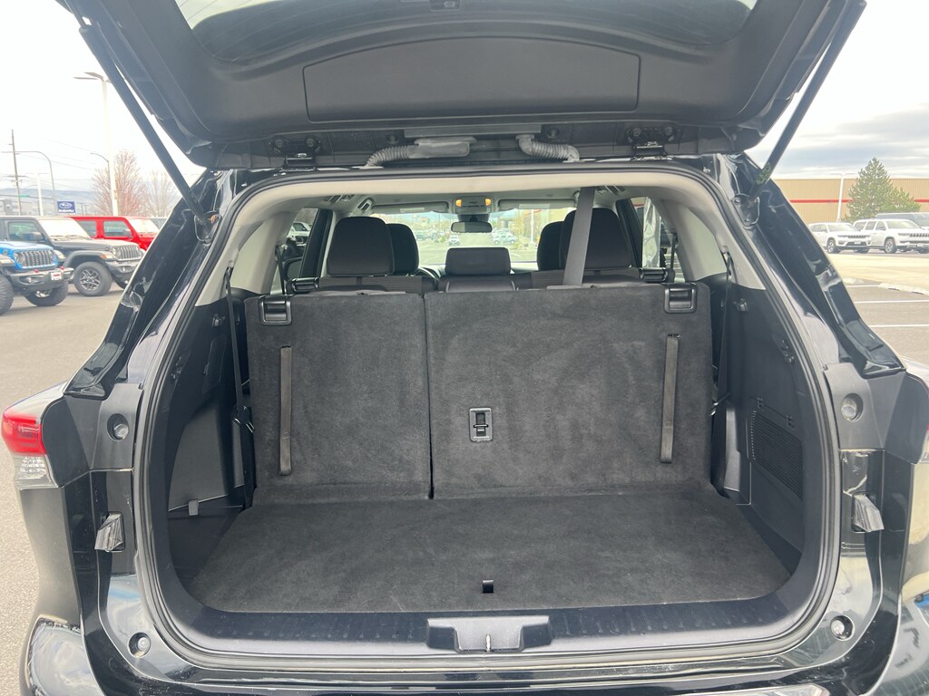 2023 Toyota Highlander L - Photo 25