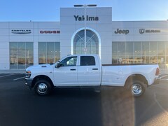 2026 Ram 3500 TRADESMAN CREW CAB 4X4 8' BOX Pickup