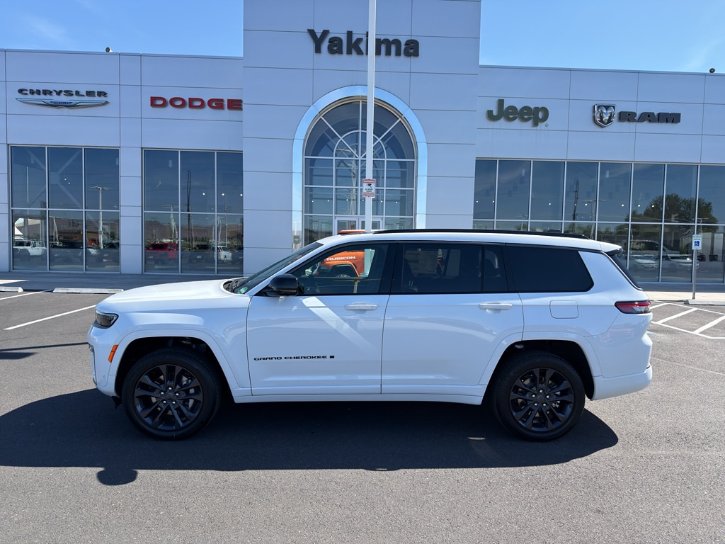 2026 Jeep Grand Cherokee L Limited Reserve 4x4's photo