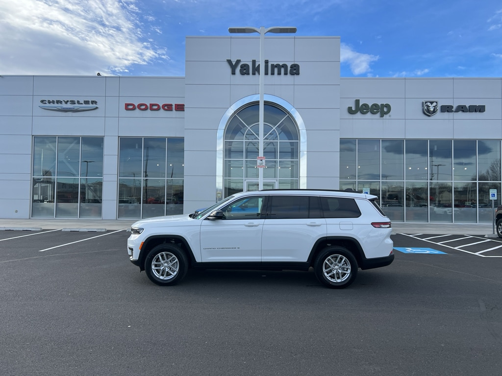 2026 Jeep Grand Cherokee L Laredo X 4x4's photo
