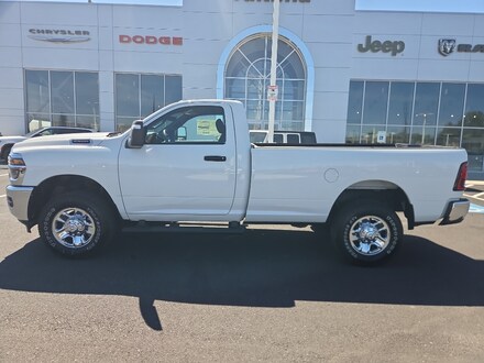 2026 Ram 2500 TRADESMAN REGULAR CAB 4X4 8' BOX Pickup