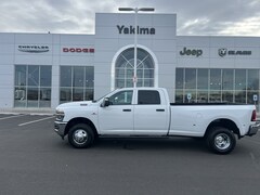2026 Ram 3500 TRADESMAN CREW CAB 4X4 8' BOX Pickup