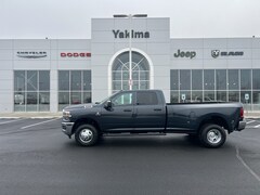 2026 Ram 3500 TRADESMAN CREW CAB 4X4 8' BOX Pickup