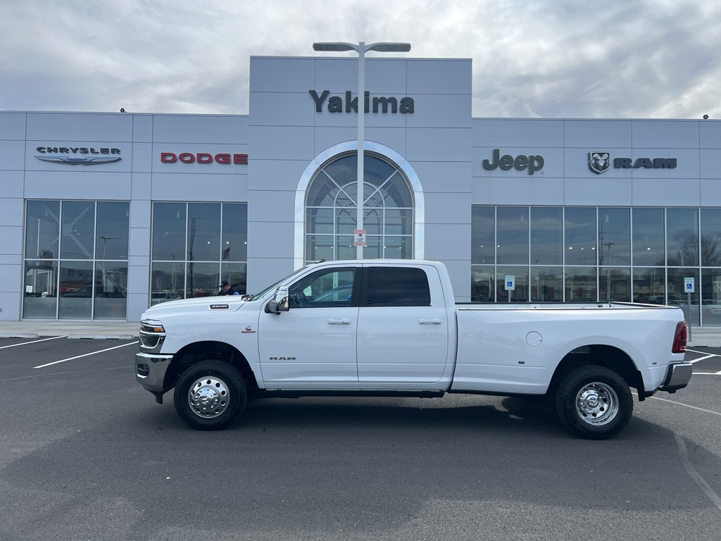 2026 RAM 3500 Laramie 4X4 Crew Cab LWB's photo