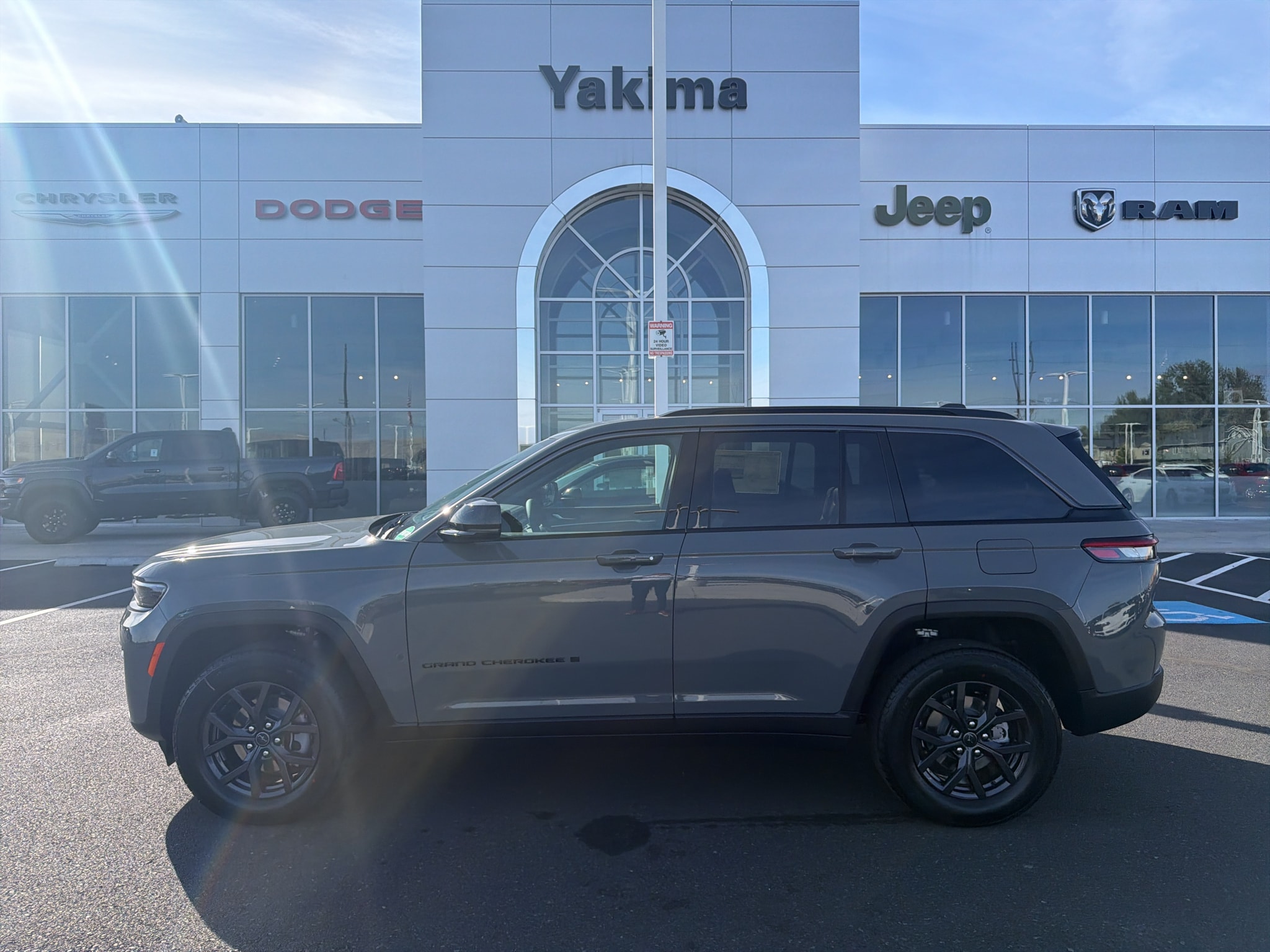 2027 Jeep Grand Cherokee