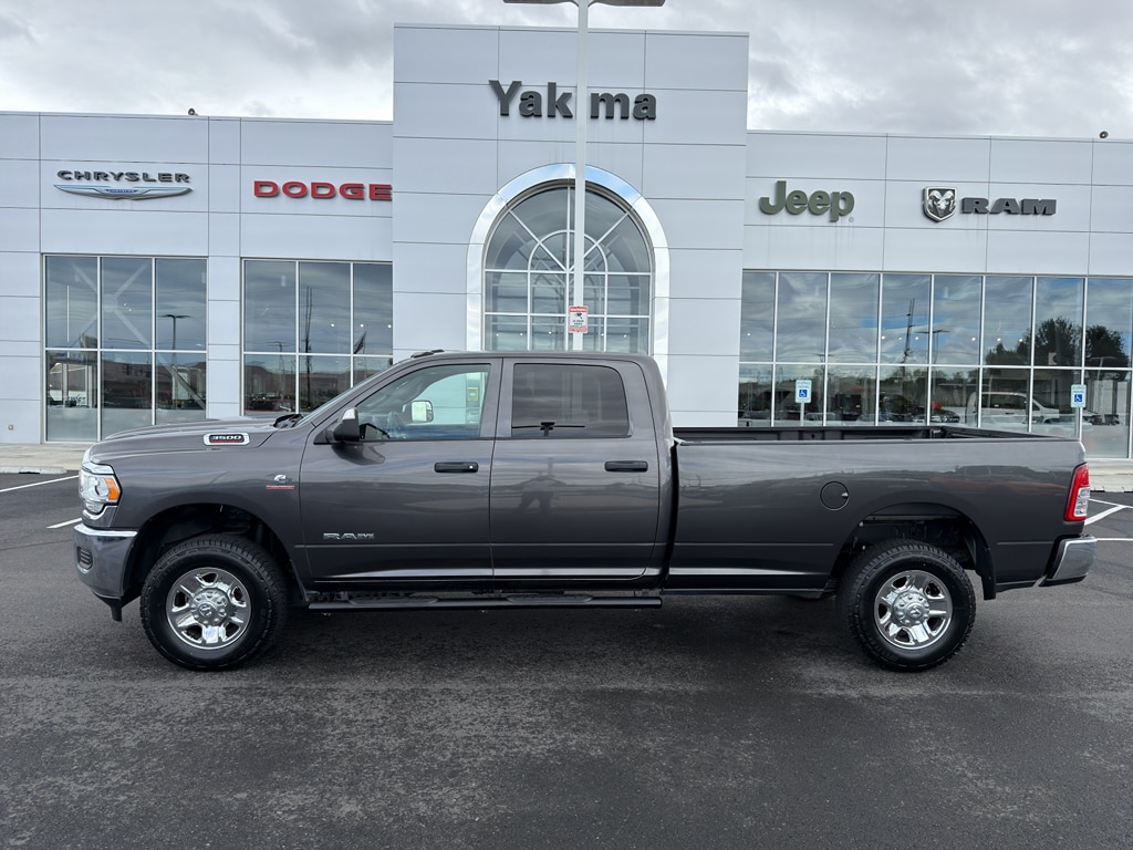 2022 RAM 3500 Tradesman 4X4 Crew Cab LWB's photo