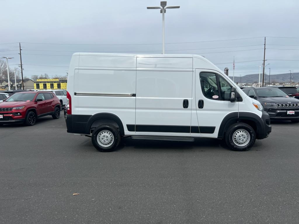New 2025 Ram ProMaster PROMASTER 1500 TRADESMAN CARGO VAN HIGH ROOF 136' Cargo Van