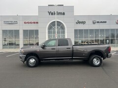 2026 Ram 3500 TRADESMAN CREW CAB 4X4 8' BOX Pickup