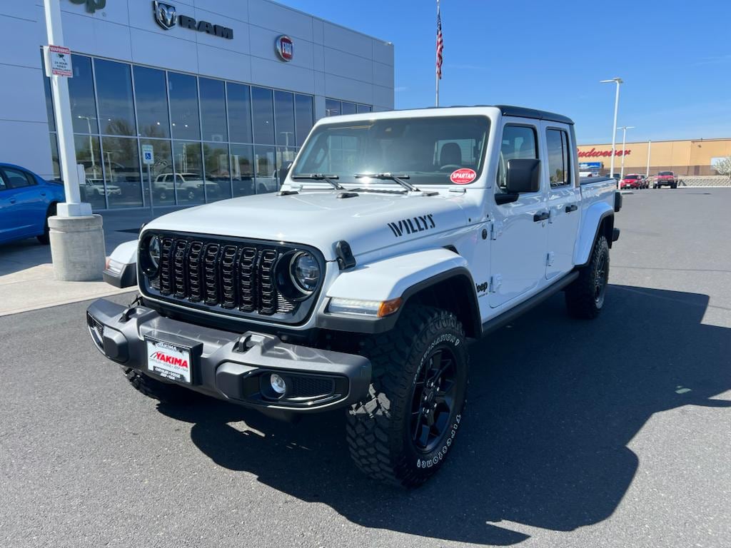 New 2025 Jeep Gladiator WILLYS 4X4 Pickup