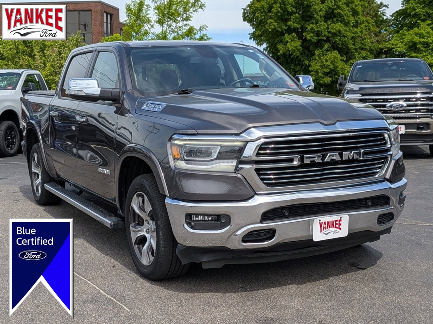 2019 RAM 1500 Laramie 4x4 Crew Cab 5'7's photo