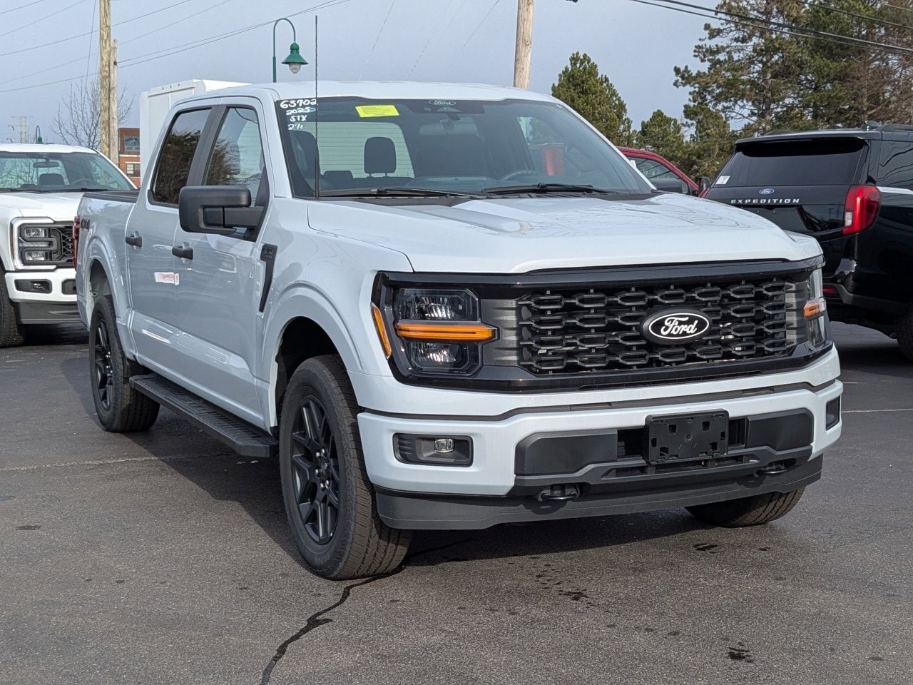 2025 Ford F-150 STX's photo