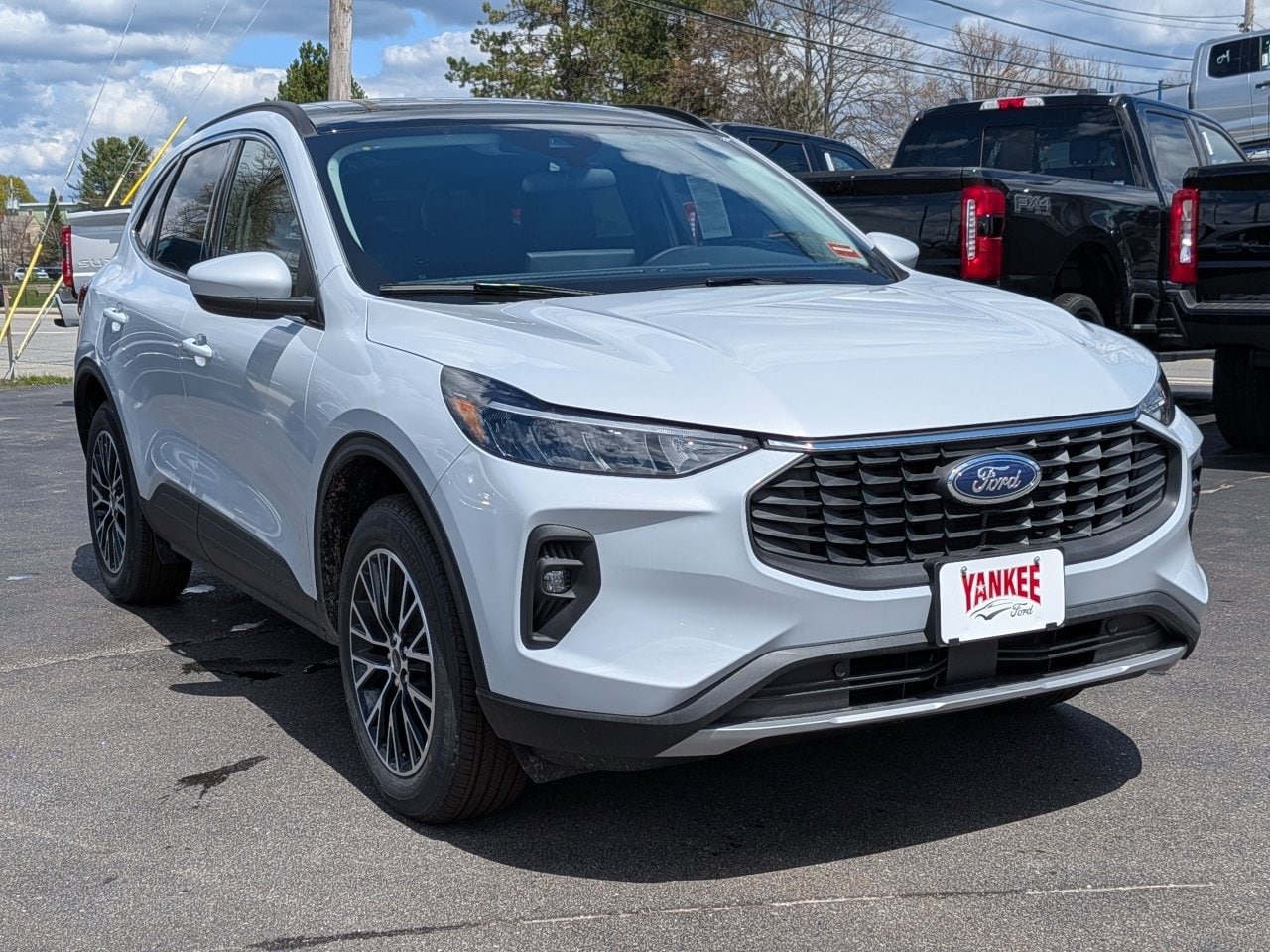 Ford Escape: Versatility and Style in South Portland