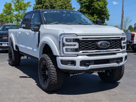 2026 Ford Super Duty F-250 Lariat Lifted Black Widow TRUCK