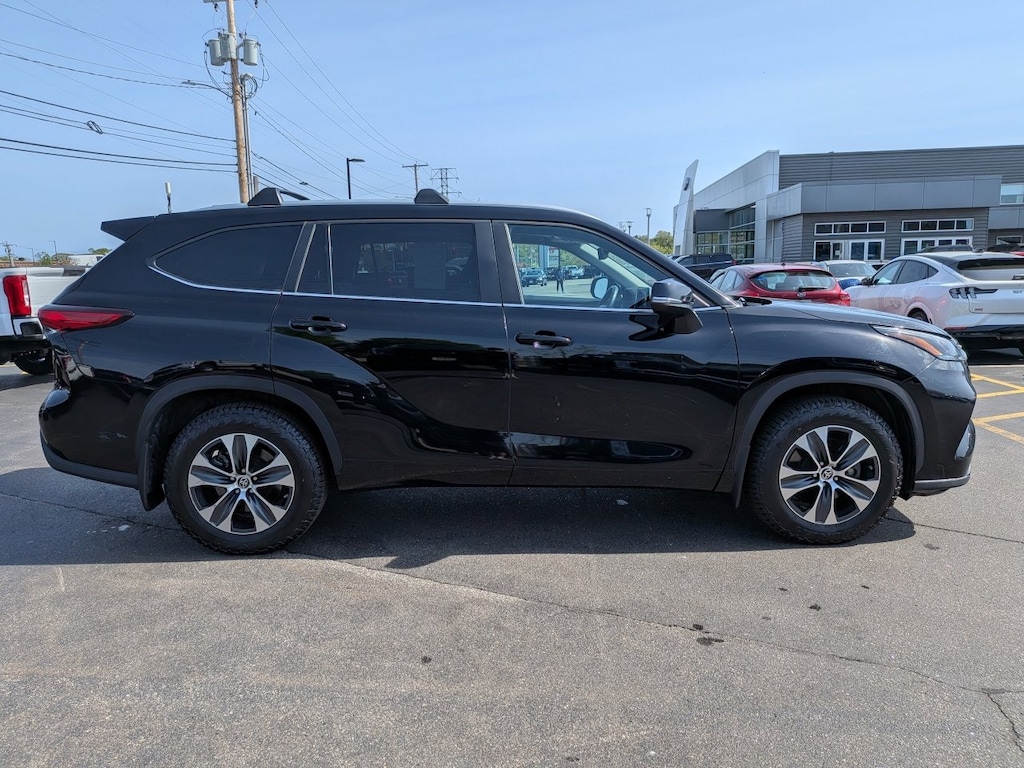 Certified 2024 Toyota Highlander XLE SUV