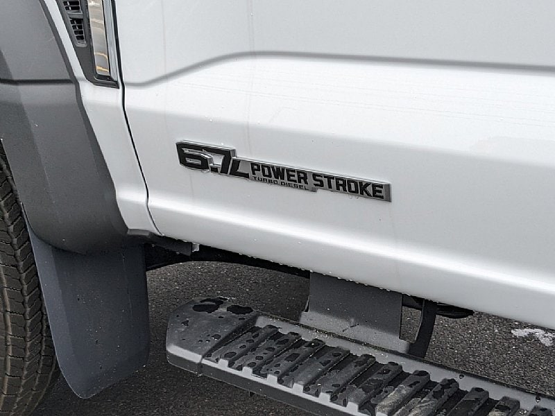 2025 Ford F-550 Super Duty Chassis Cab XL - Photo 13