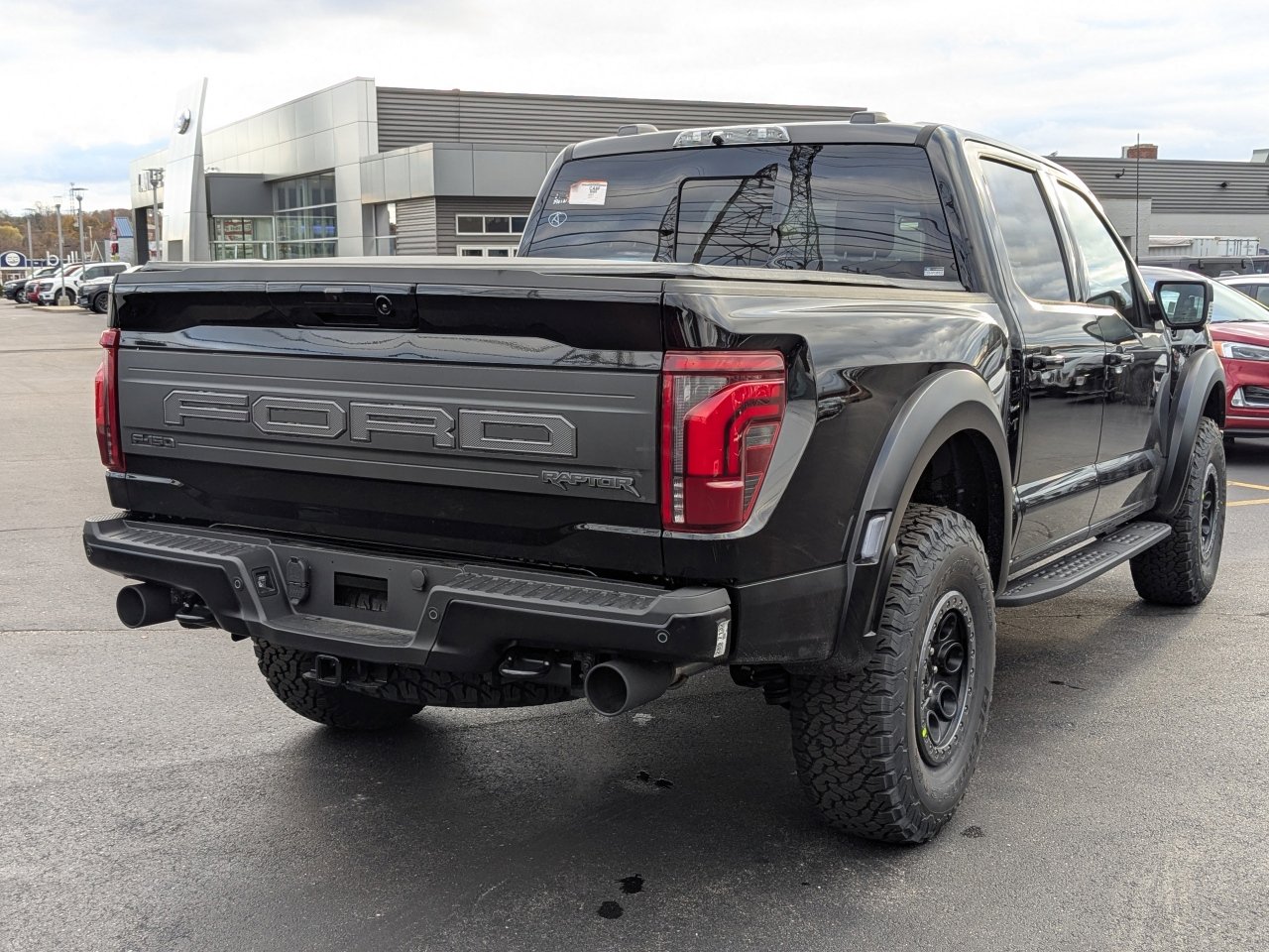 2025 Ford F-150 Raptor photo 3