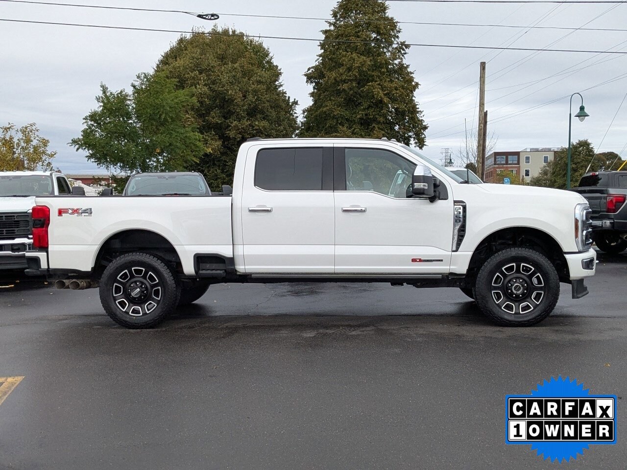 2024 Ford F-350 Platinum photo 2