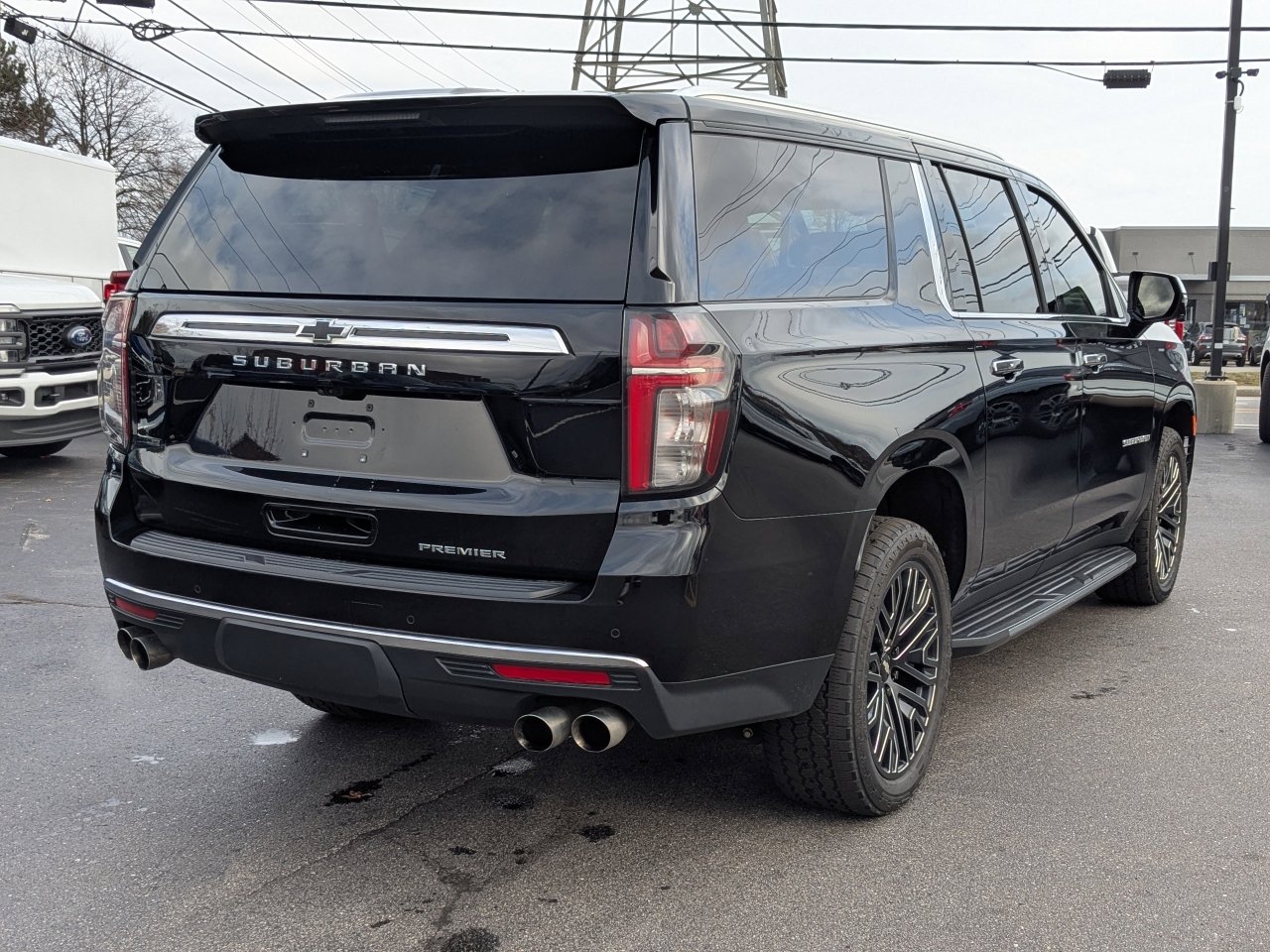 2021 Chevrolet Suburban Premier photo 3