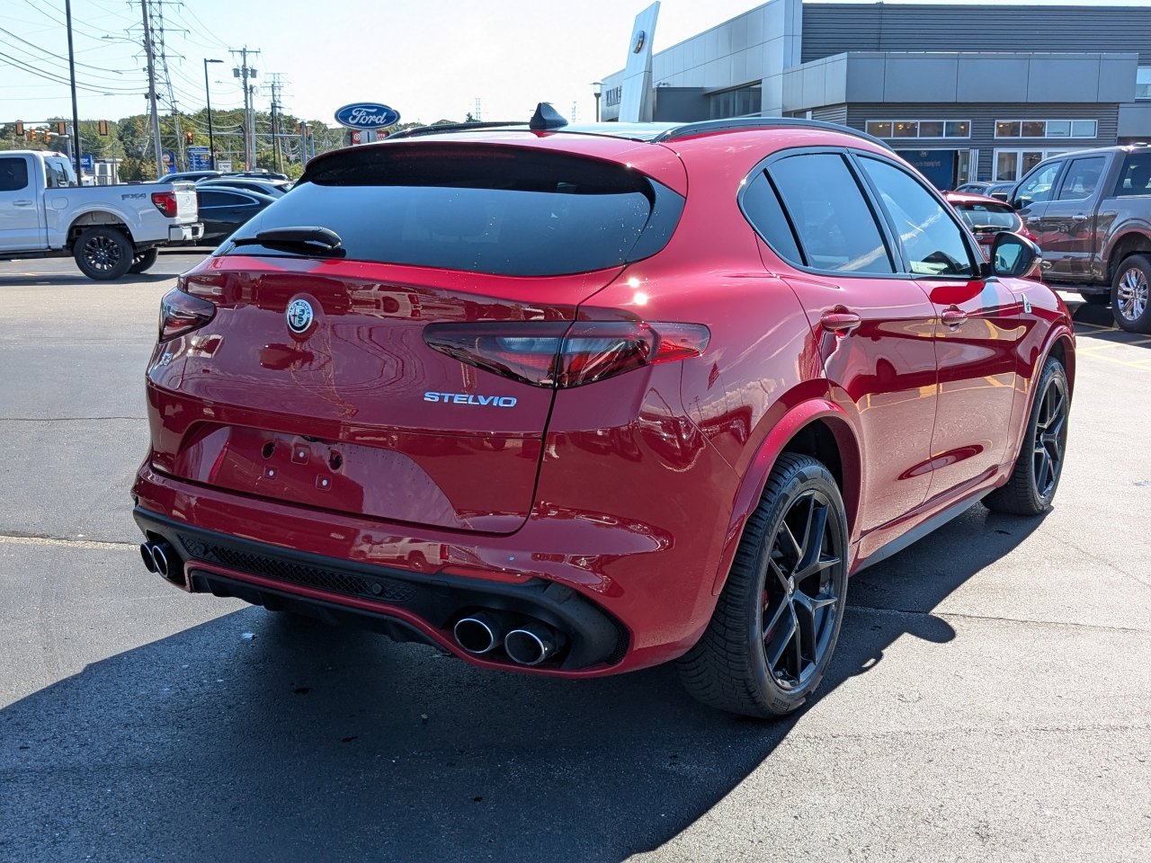 2022 Alfa Romeo Stelvio Quadrifoglio photo 3