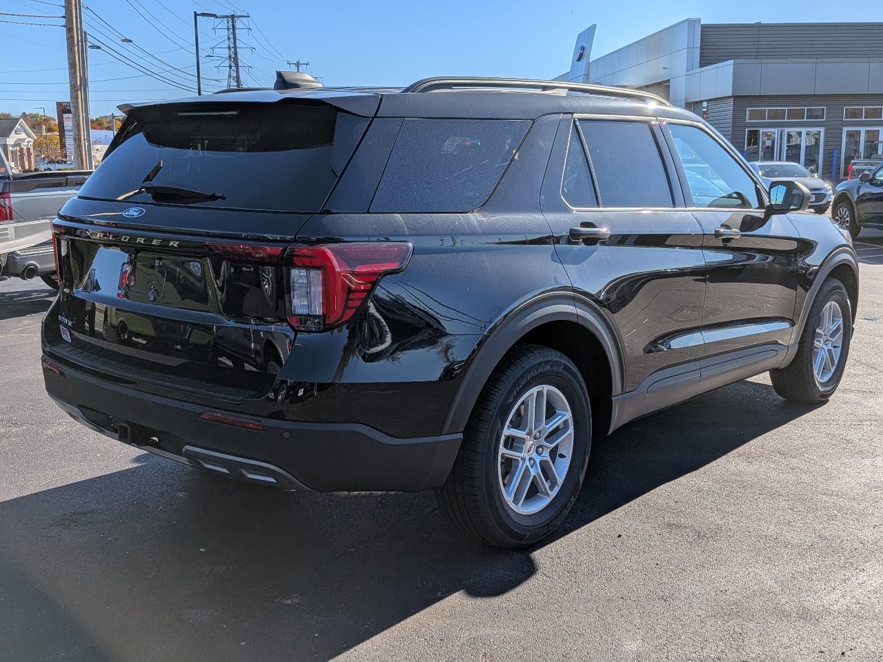 New 2027 Ford Explorer Active w/200A Pkg SUV