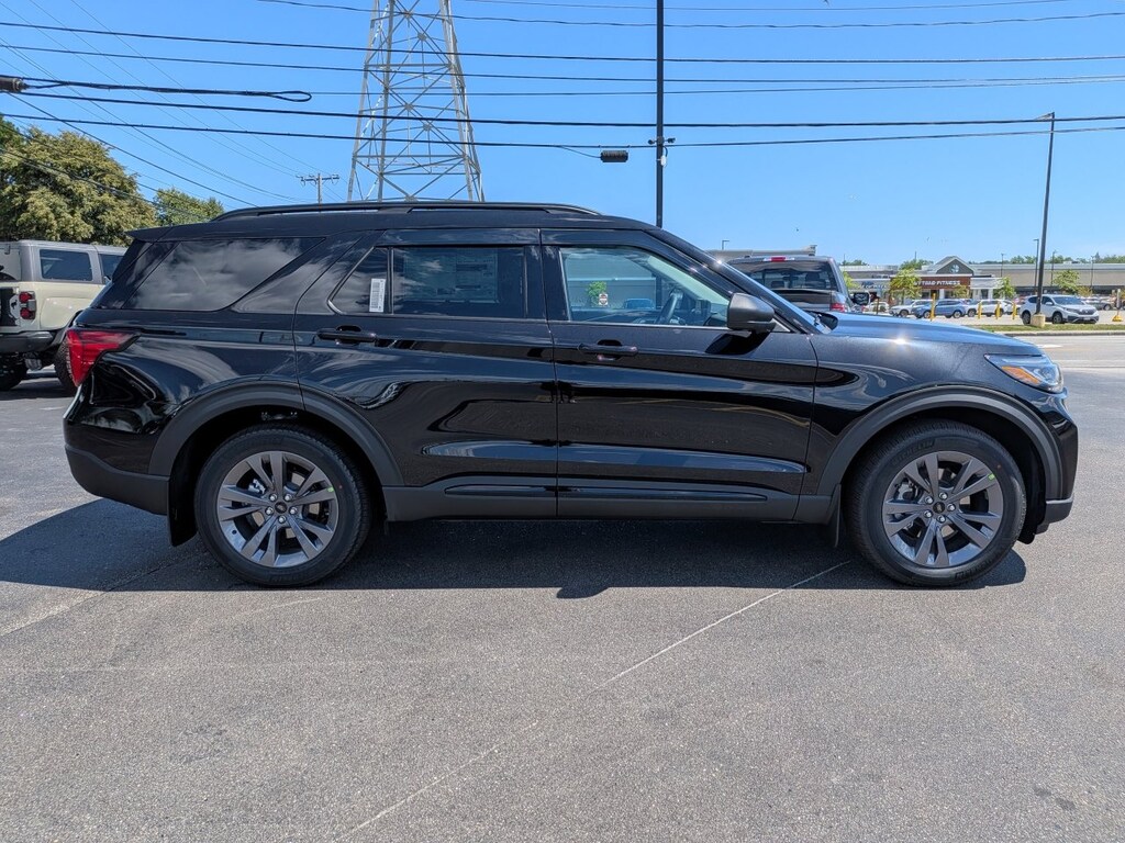 New 2026 Ford Explorer Active w/200A Pkg SUV