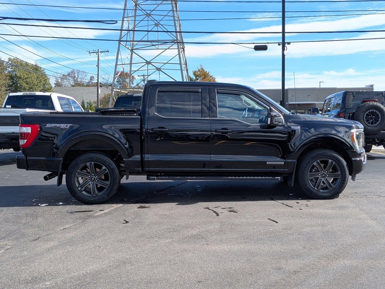 2022 Ford F-150 Lariat photo 2