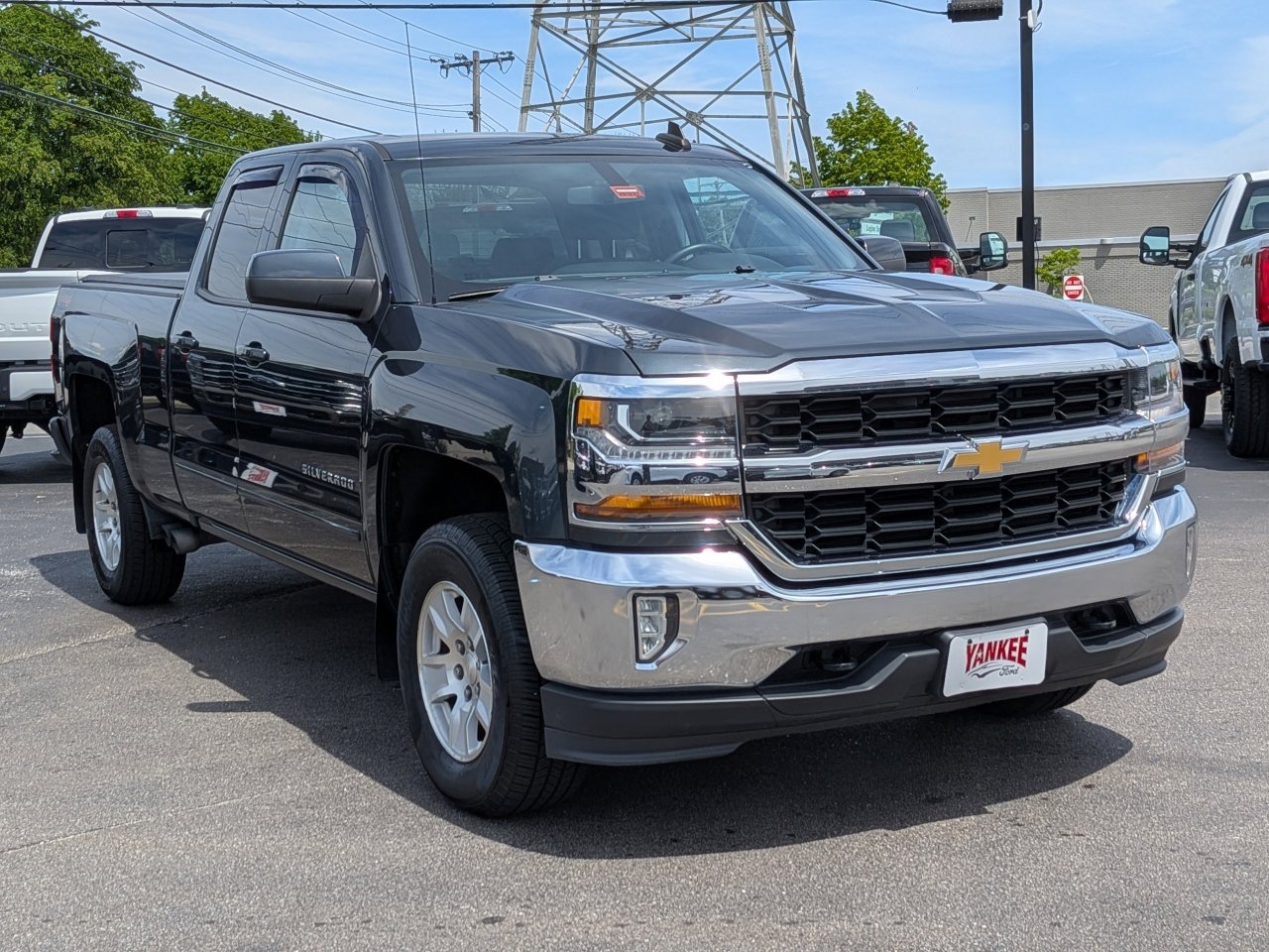 2017 Chevrolet Silverado 1500 LT 4X4 Double Cab Std Box's photo