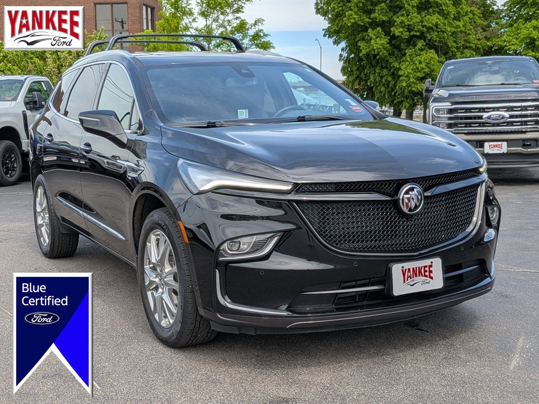 2024 Buick Enclave Essence AWD's photo