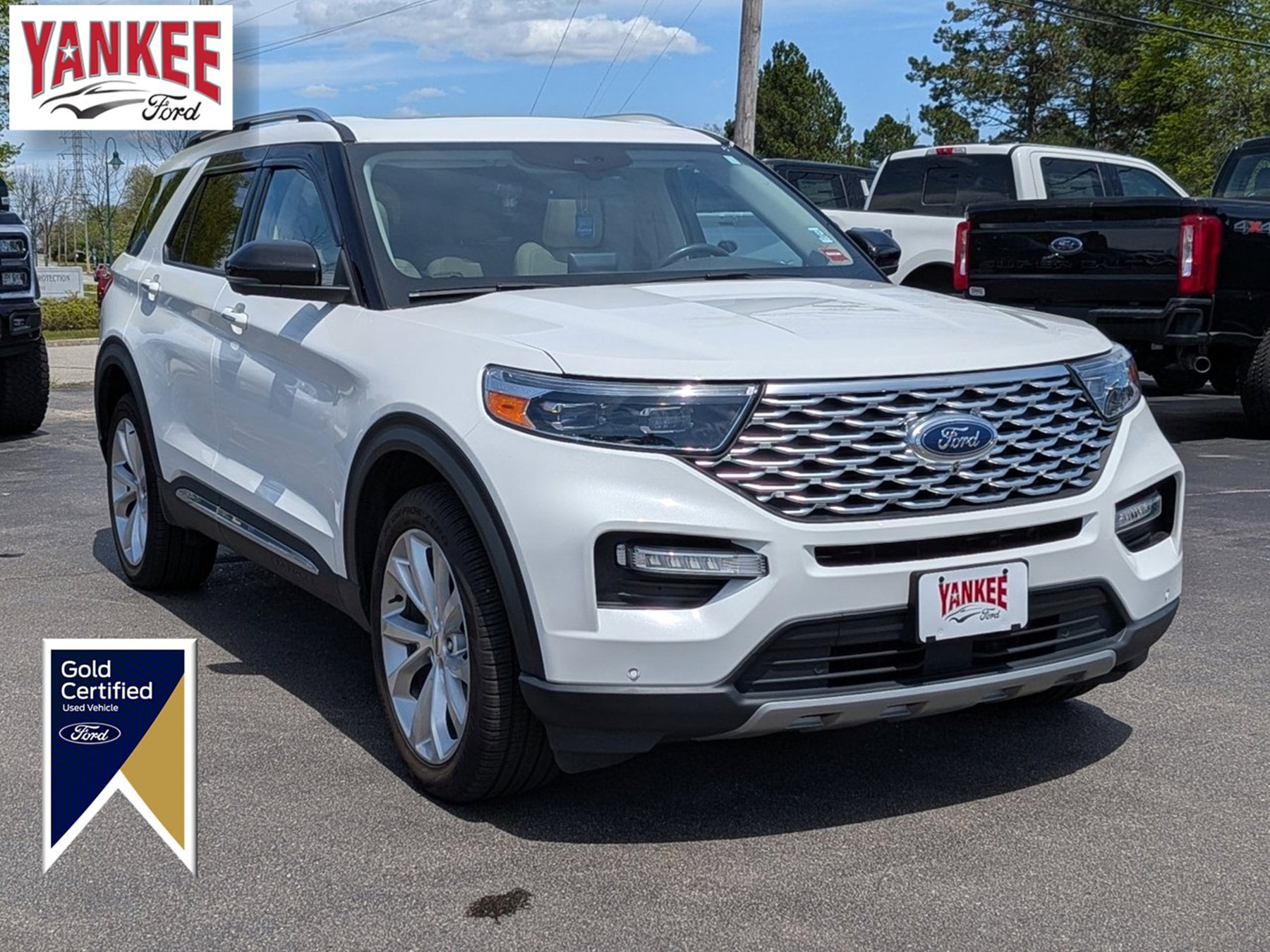 2022 Ford Explorer Platinum 4WD's photo