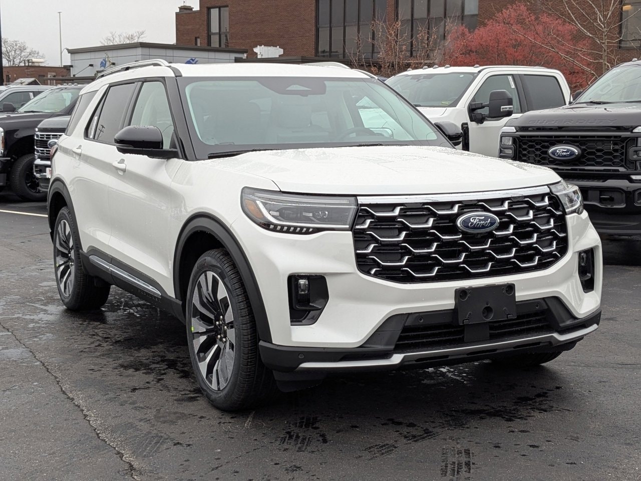2026 Ford Explorer Platinum's photo