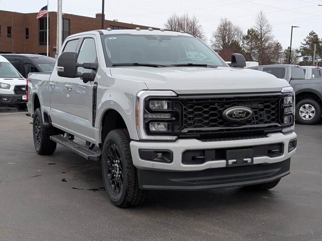 New 2026 Ford Super Duty F-350 SRW LARIAT TRUCK