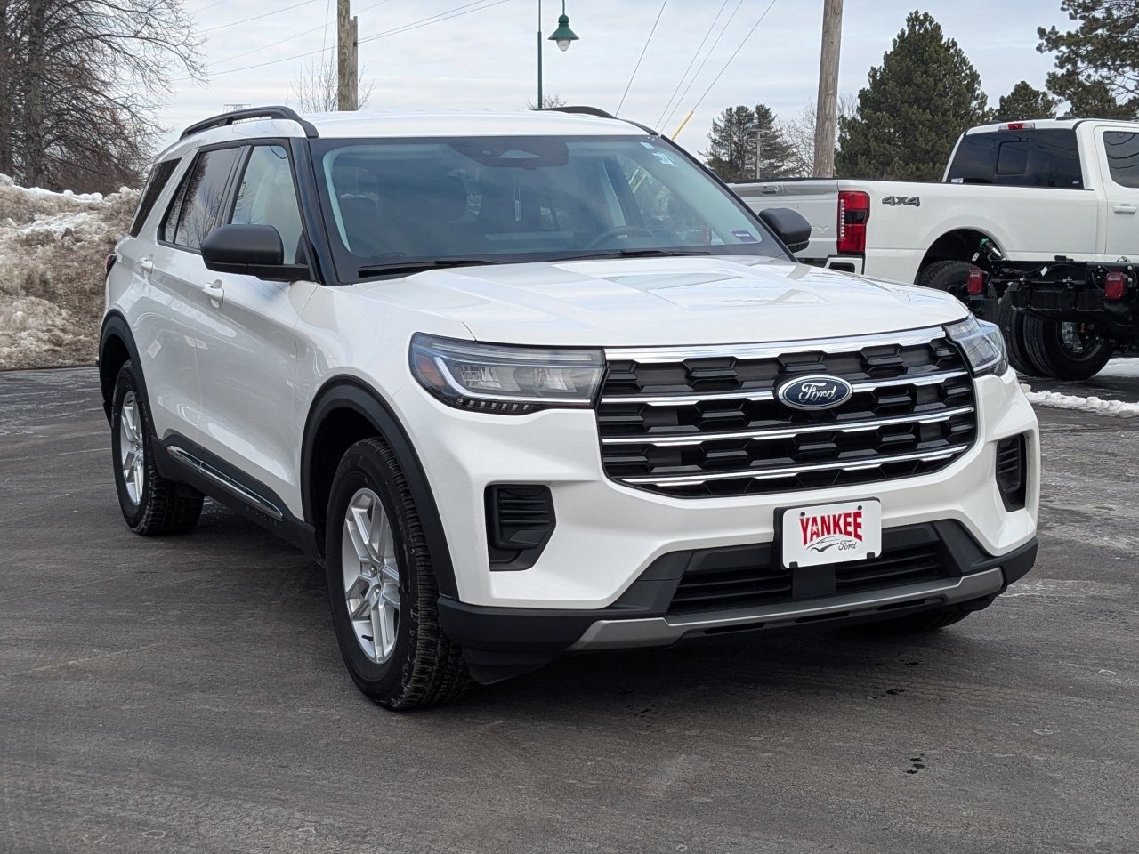 2025 Ford Explorer Active's photo