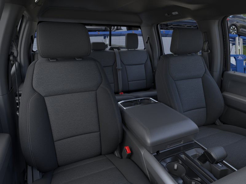 2025 Ford F-150 XLT photo 3