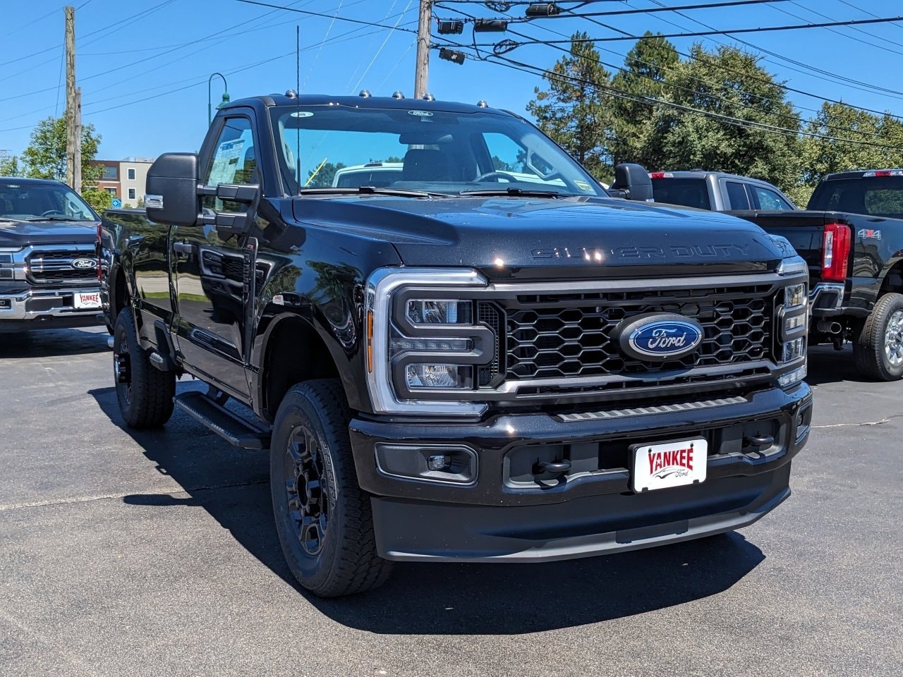 2025 Ford F-250 Super Duty XL's photo