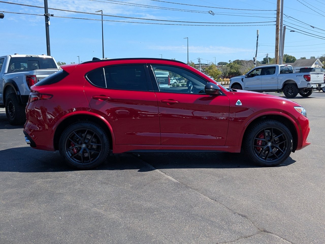 2022 Alfa Romeo Stelvio Quadrifoglio photo 2