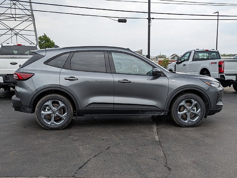 2025 Ford Escape ST-Line Select photo 2