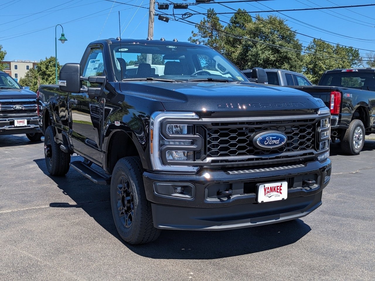 2025 Ford F-250 Super Duty XL's photo