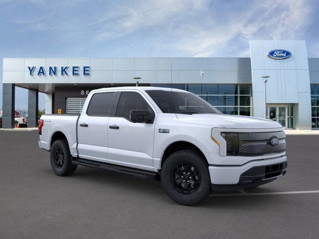 2025 Ford F-150 Lightning XLT's photo