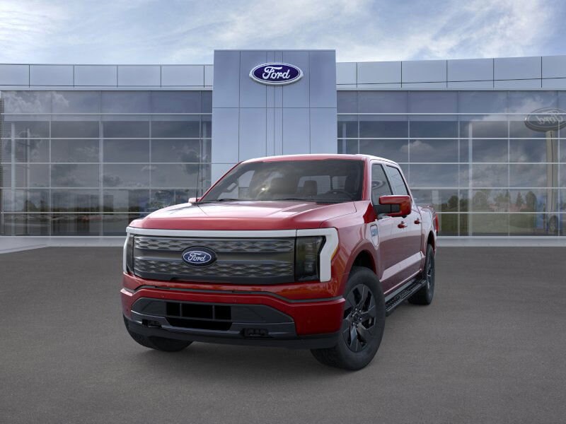 2025 Ford F-150 Lightning Lariat photo 3