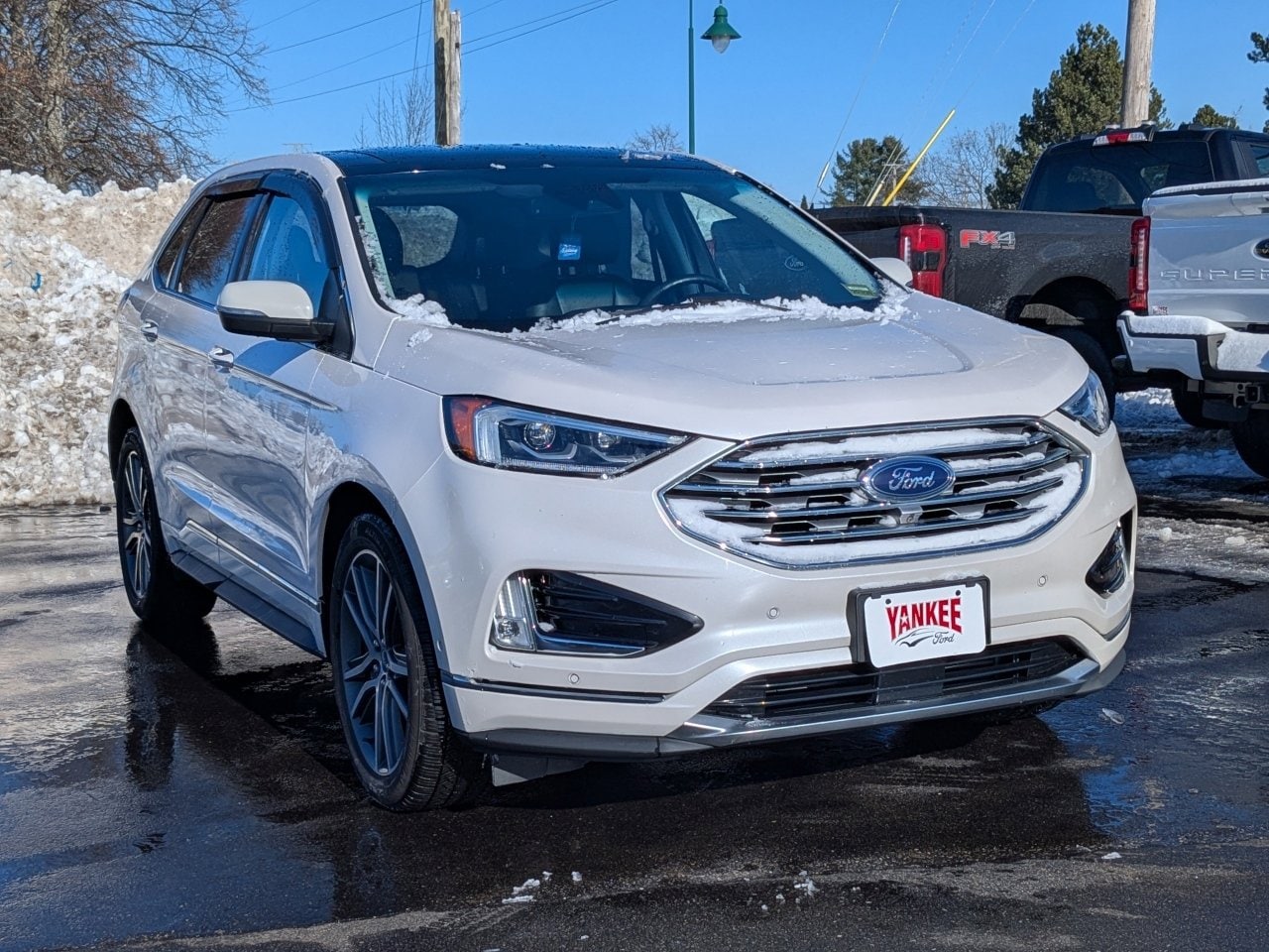 2019 Ford Edge Titanium's photo