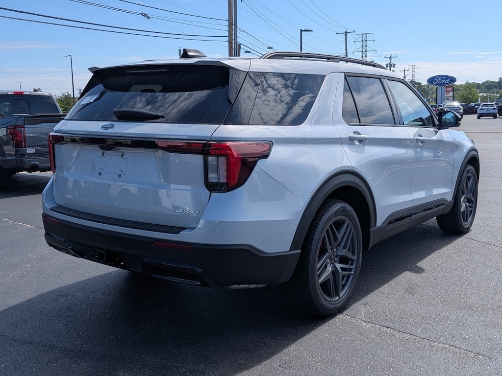 New 2026 Ford Explorer ST-Line SUV